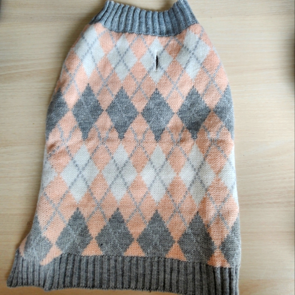 Dog sweater size S